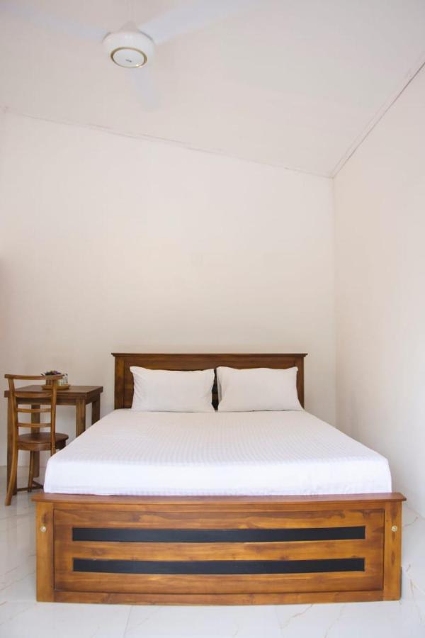 Sanmi Airport Resort Katunayaka Buitenkant foto